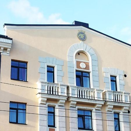 Apalenis Hotel Рига Екстериор снимка