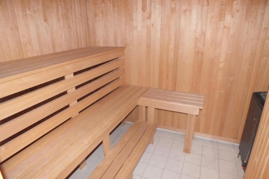 Apalenis Hotel Рига Екстериор снимка