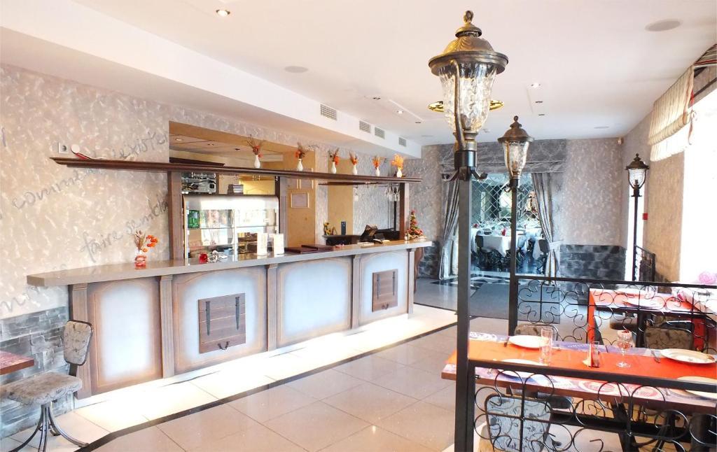 Apalenis Hotel Рига Екстериор снимка